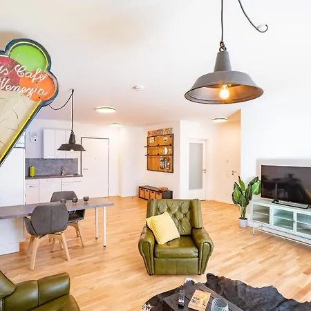 Apartment Moderne Neubauwohnung Bei Koeln *
