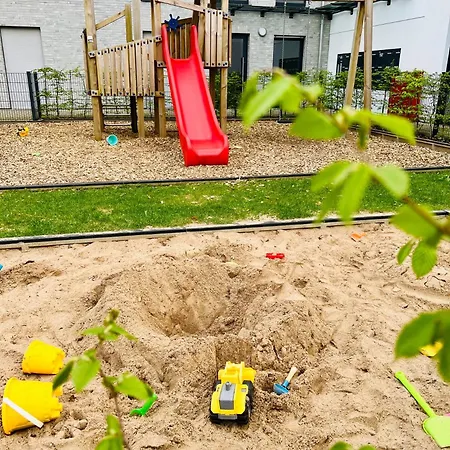 Moderne Neubauwohnung Bei Koeln דירה לינדלאר